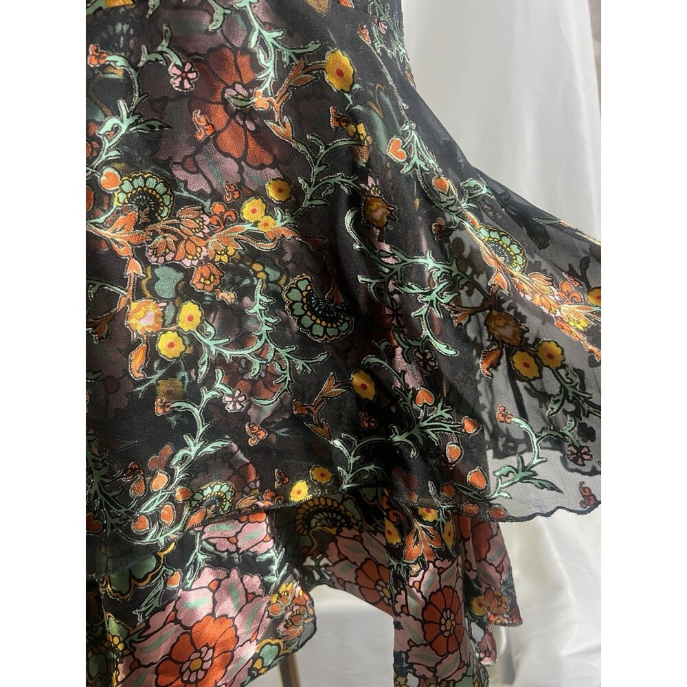 Alice + Olivia Dress Woman's Moore Tiered Layered Black Floral Vinelands Size 2 - Picture 3 of 13